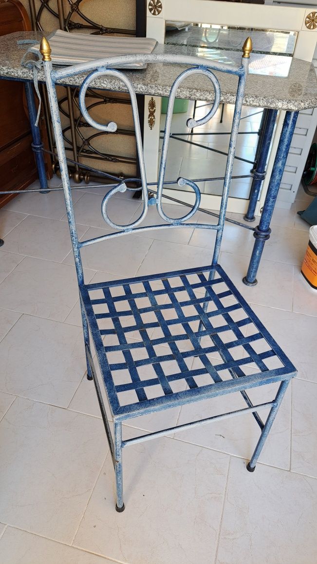 Conjunto Mesa Mármore e 4 cadeiras