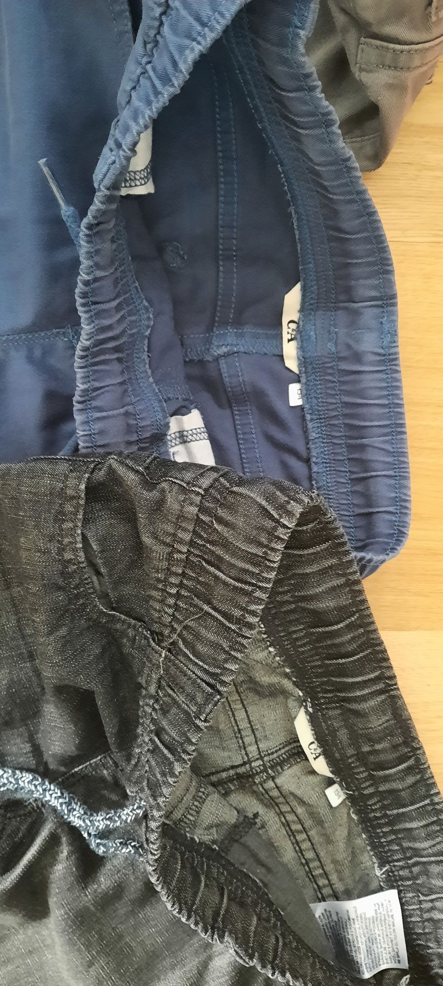 Spodnie chinosy dżinsy 5 sztukchłopięce rozmiar 134 c&a i reserved