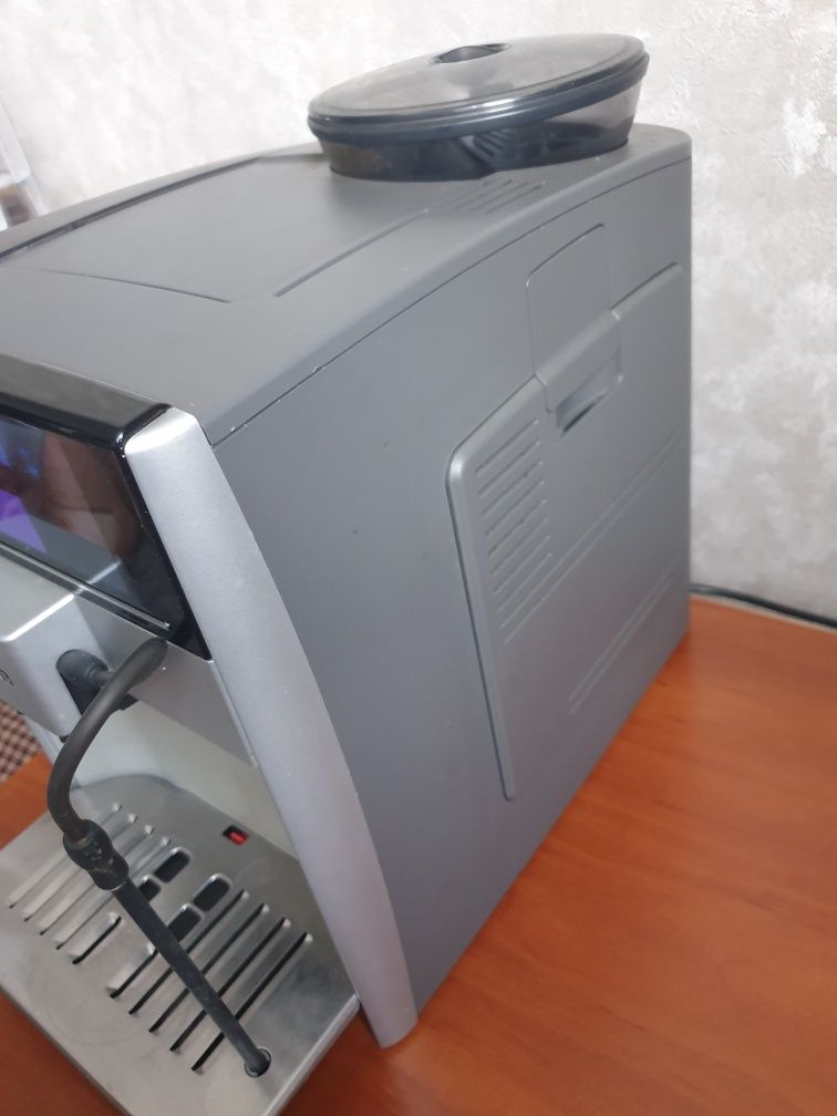 Кавомашина Siemens EQ.6 series 300