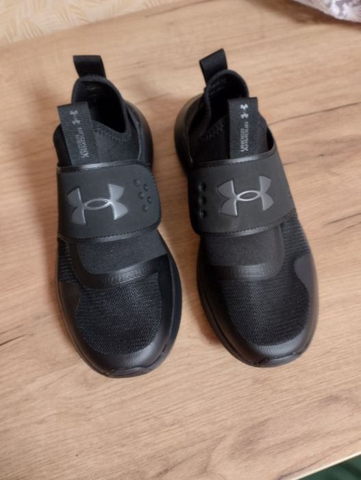 продам кросівки Under Armour оригінал , є торг