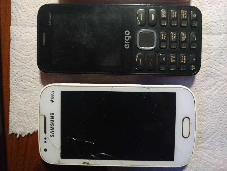 мобильные телефоны (за все)