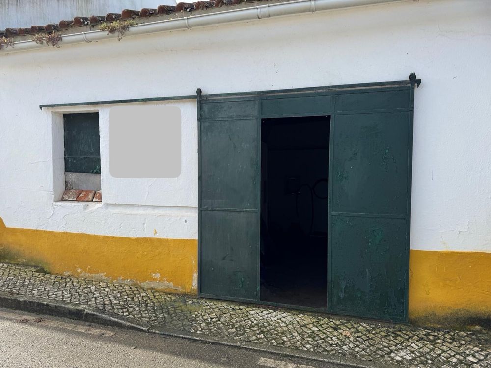 Vendo armazem em Vila Nova de sao pedro