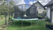 Trampolina z siatką zabezpieczającą śr. 4,27 m