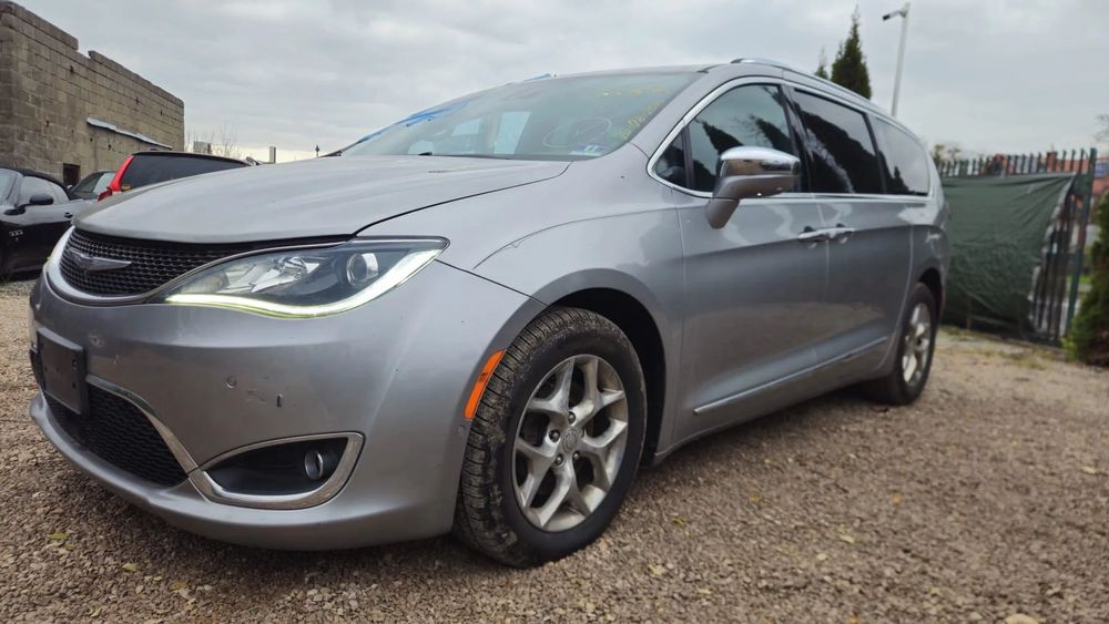 Chrysler Pacifica Limited Full