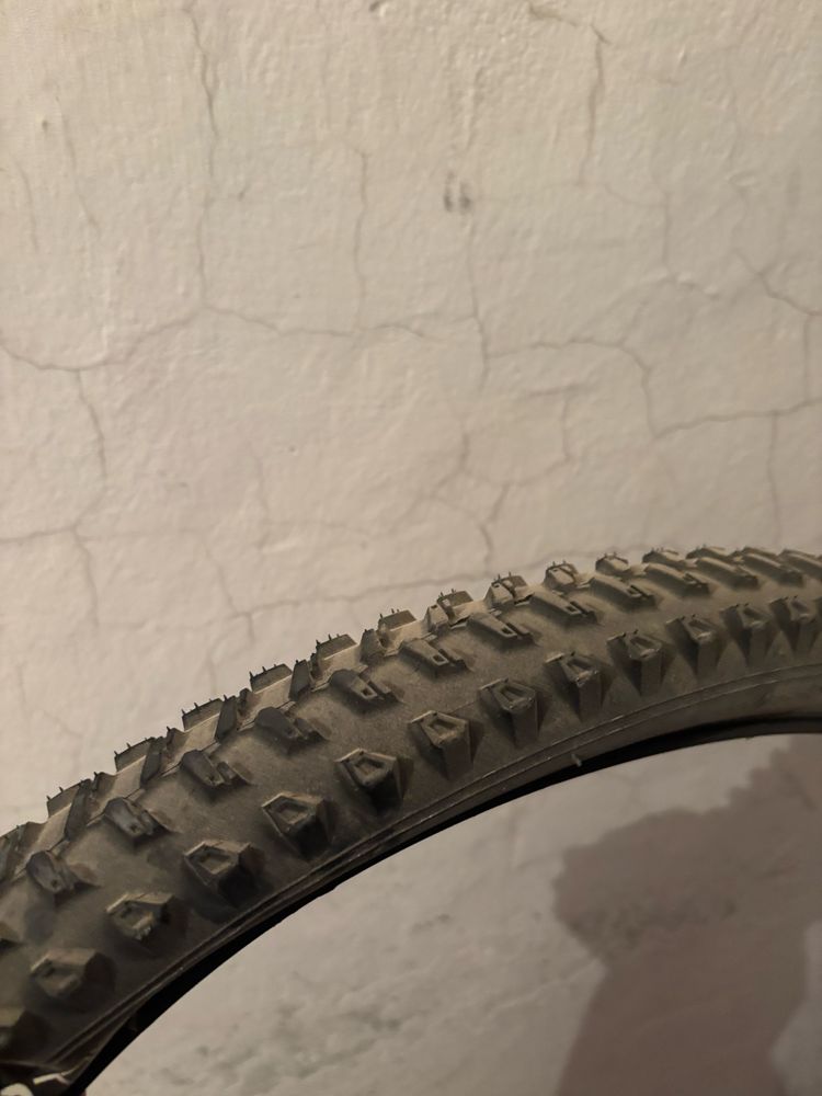 Sprzedam oponę rowerowa MTB Btwin All Conditions 27,5"X2,20