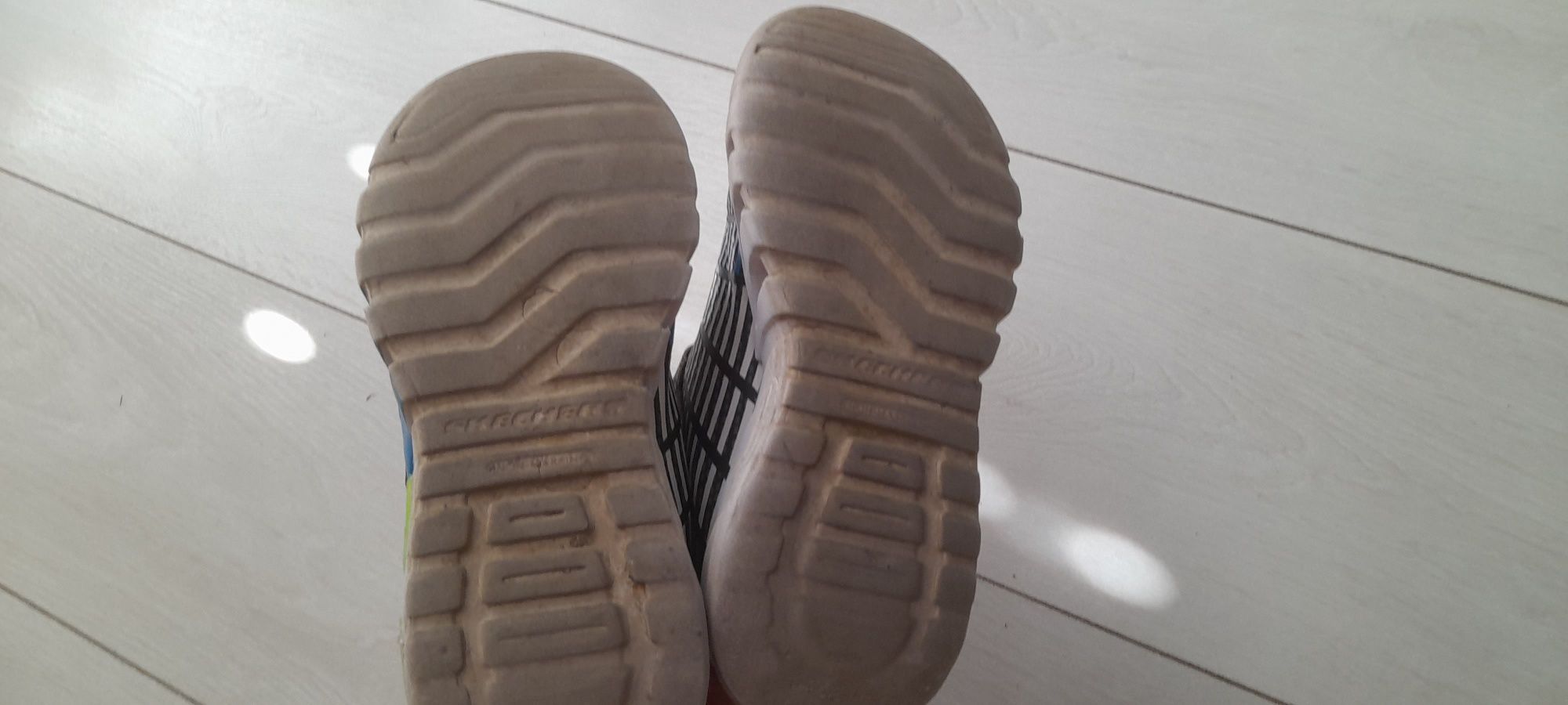 Adidasy skechers 33 świecące