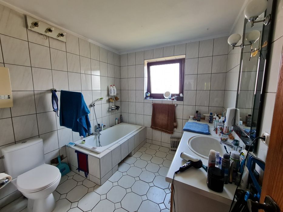 Dom 185m2  z garażem, w spokojnej okolicy