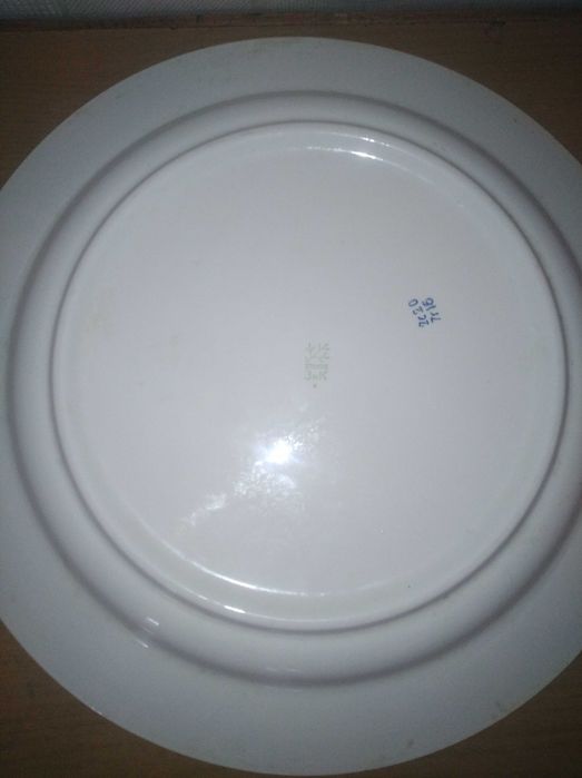 тарелки большие блюда (4шт)