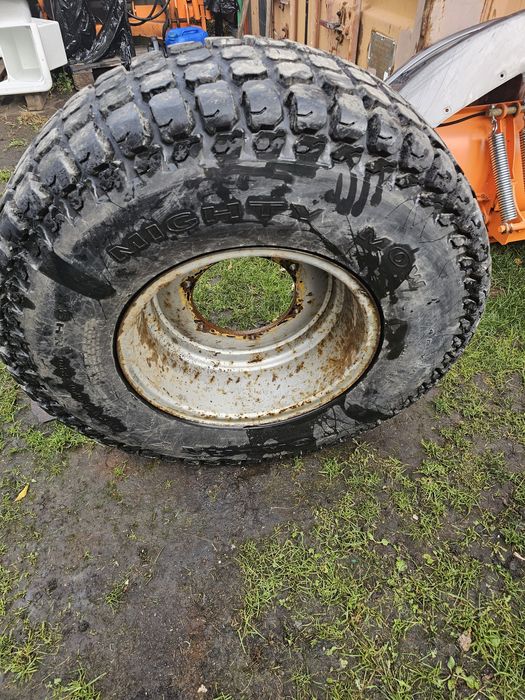 Kola opony felgi trawiaste new holland