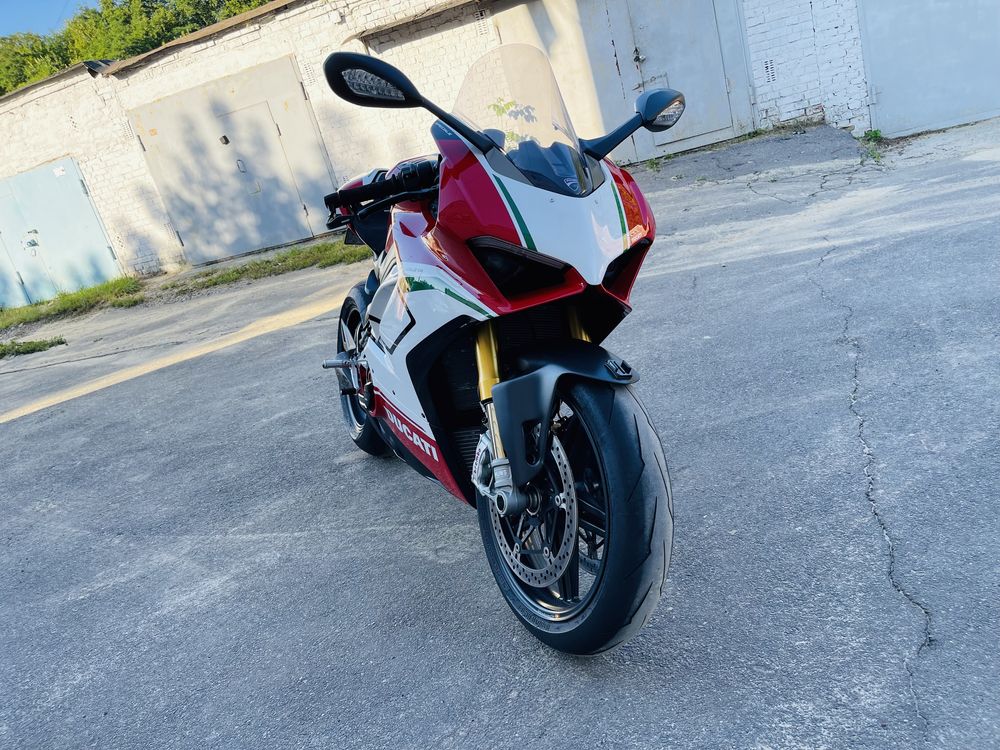 ducati panigale v4 Speciale carbon evo pro