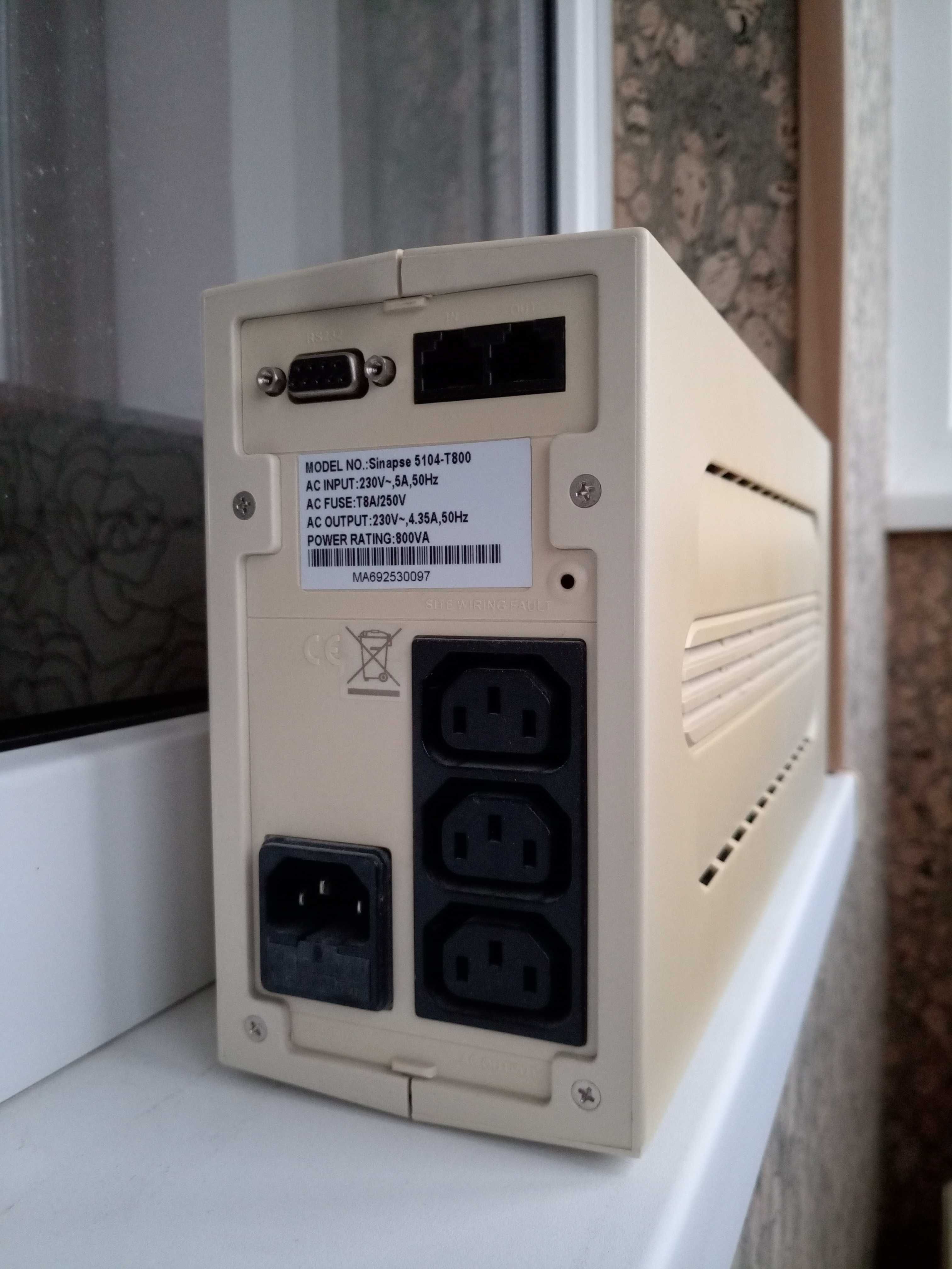 Sinapse 5104 T800, джерело безперебійного живлення