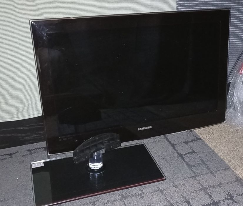 TV Samsung UE32B6000VW – 32” LED Full HD – impecável