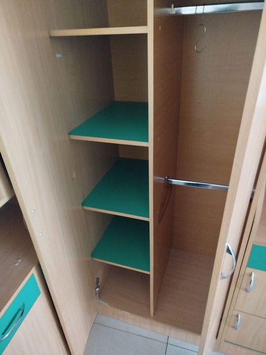 Продам детскую для учебы