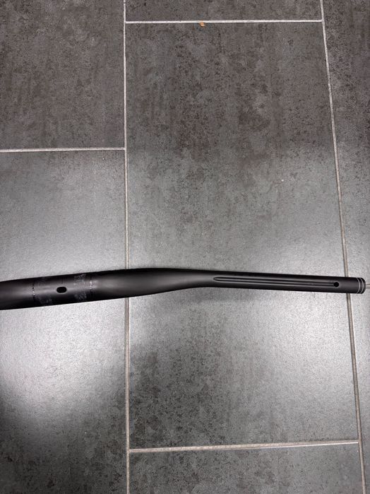 Kierownica ONEUP Carbon E-Bar 770mm 35/35mm jak nowa