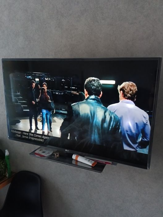 Телевізор LG LF652V 43 дюйма Full HD