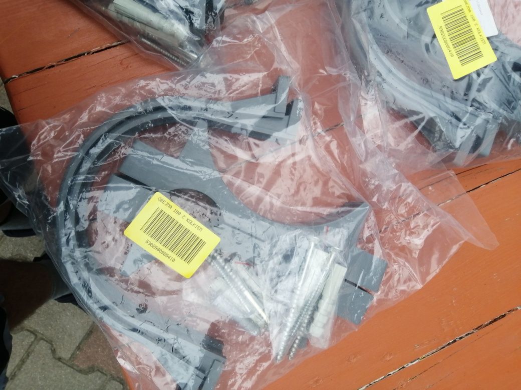 Uchwyty do rynny 160mm plus kołki i wkrety 11 sztuk