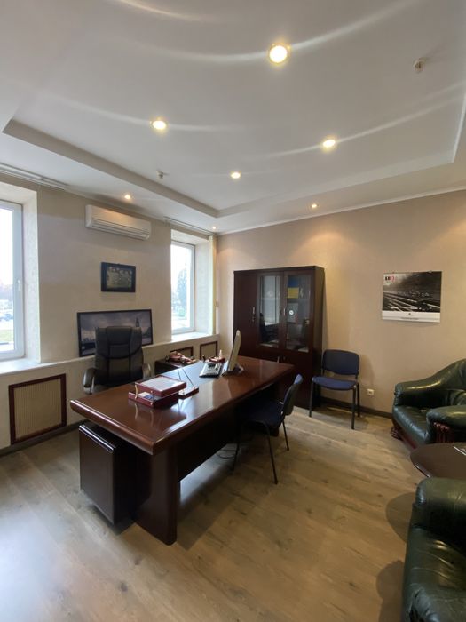 ‼️ Продажа ликвидного здания! Красная линия, вход метро 30 секунд!