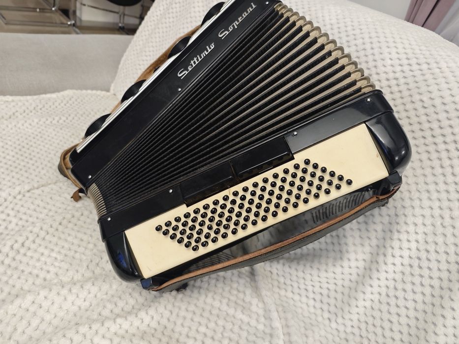 Rezerwacja Włoski akordeon Settimio Soprani
