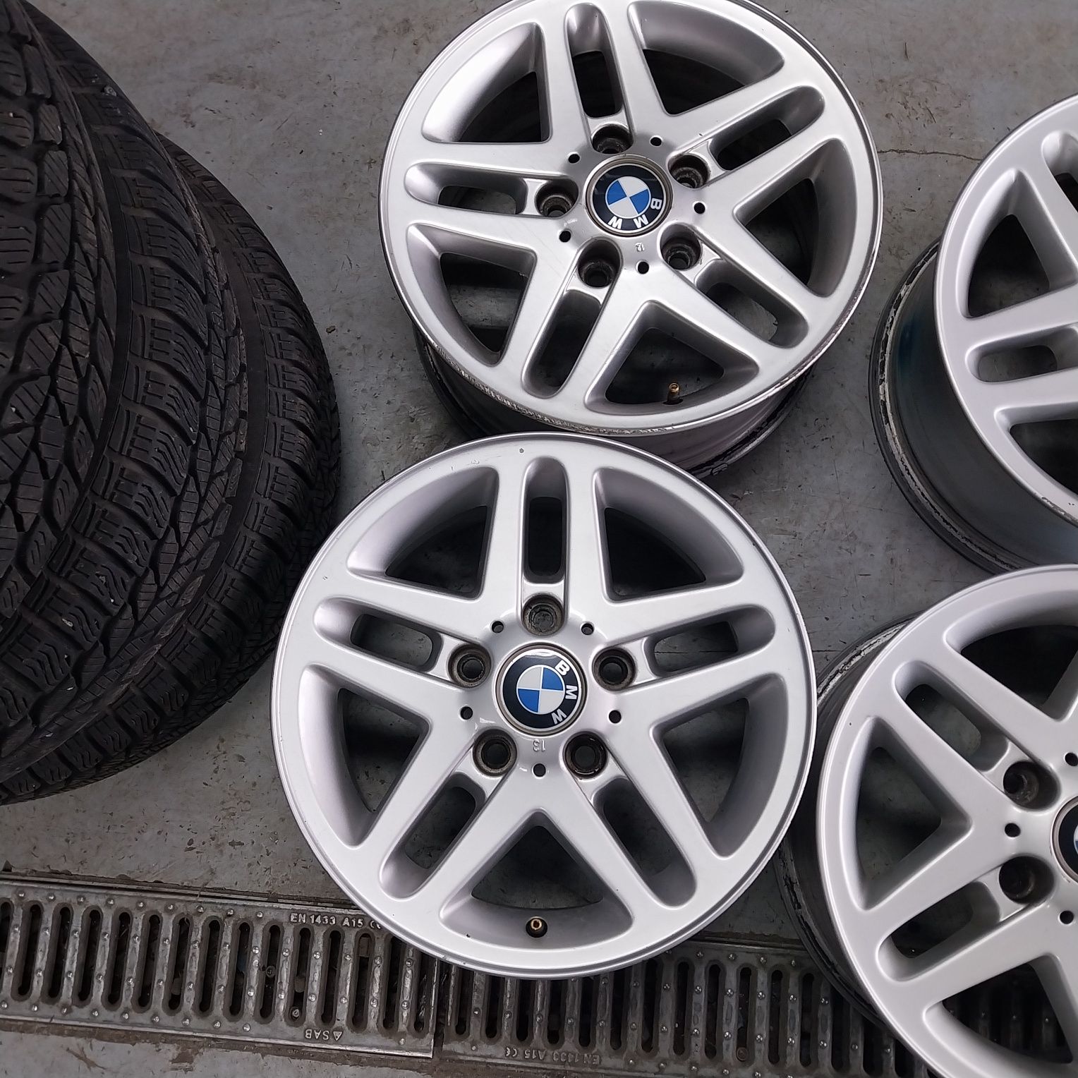 Oryginalne Felgi Aluminiowe BMW R15 5x120 7J ET47 Super Stan !