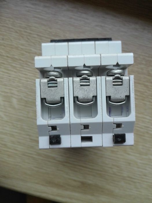 Wylacznik nadpradowy FAEL S193 D2