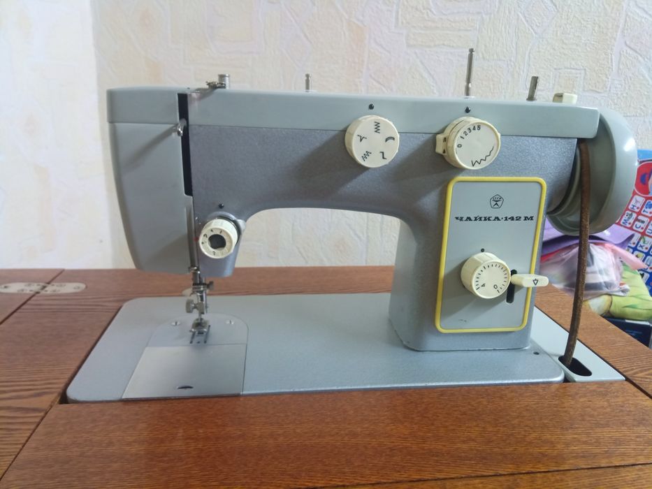 Швейная машинка Чайка 142-М
