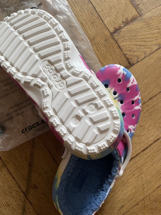 Оригінальні сандалі crocs j4