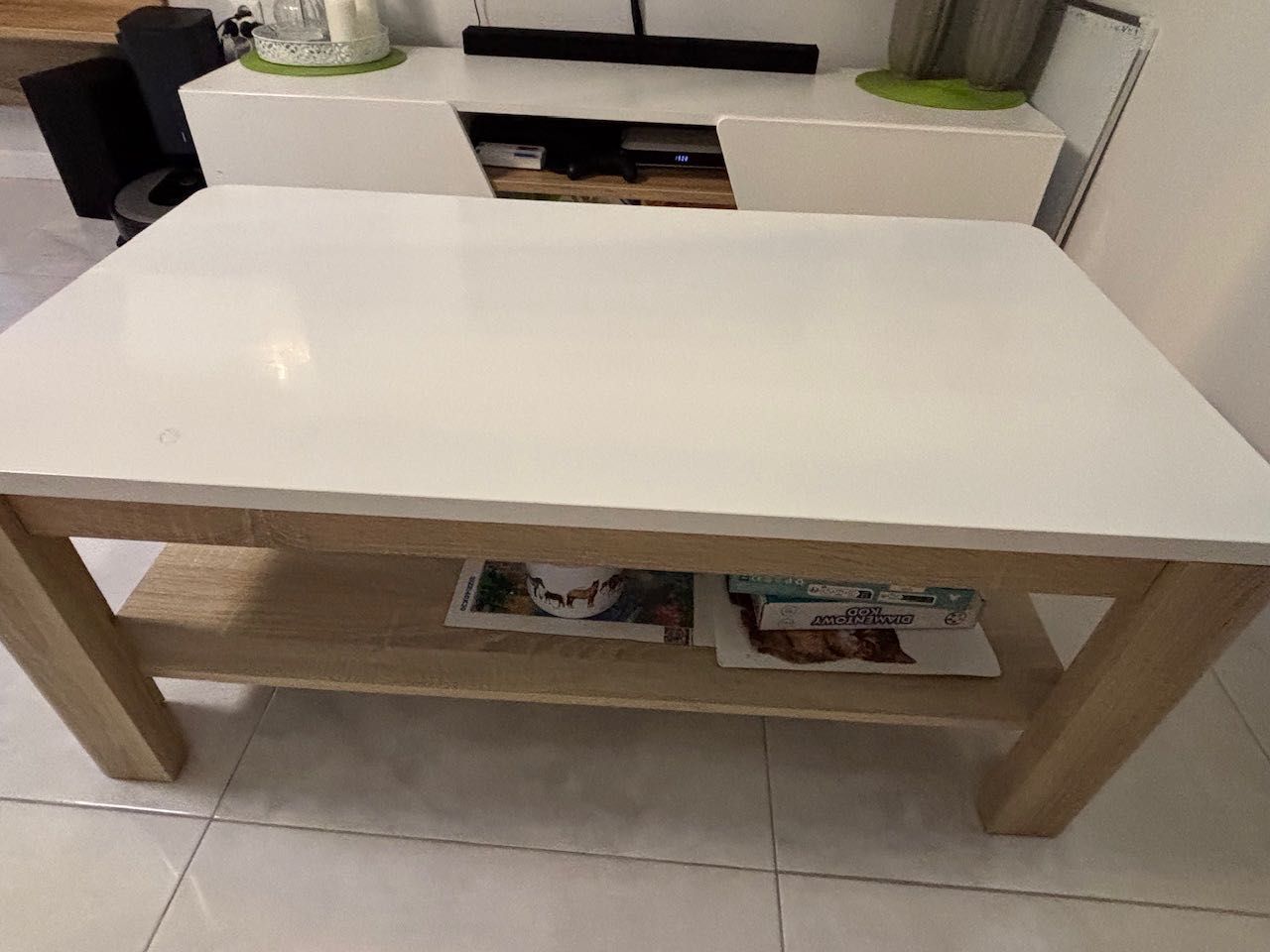 Zestaw mebli do salonu, szafka pod Tv, półka wisząca, stół biały - dąb