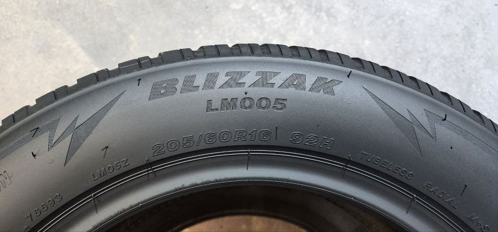 205.60.16 Bridgestone Blizzak LM005 4шт