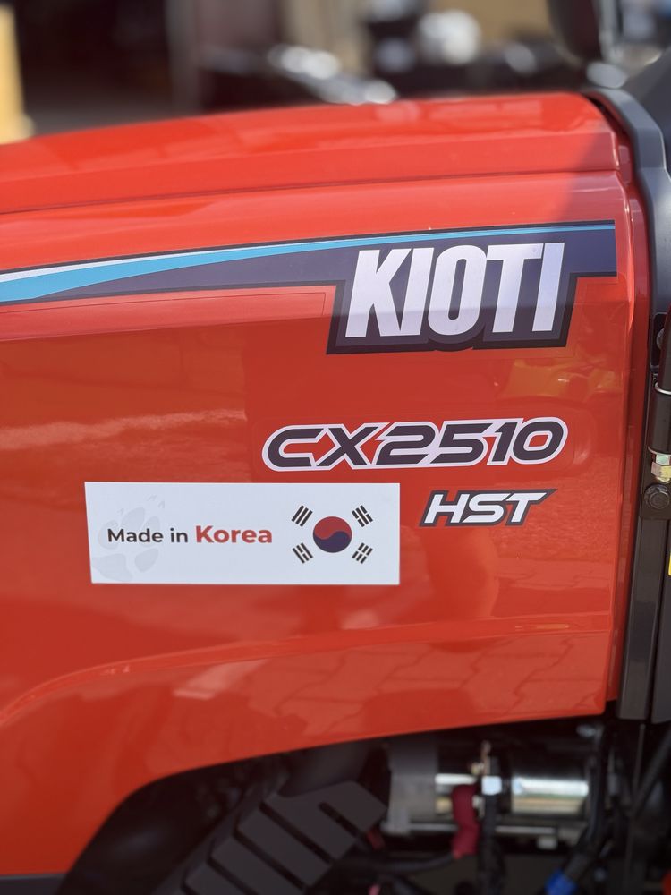 Traktor Kioti CX2510H Hydrostat 25 KM 4x4 Made in Korea