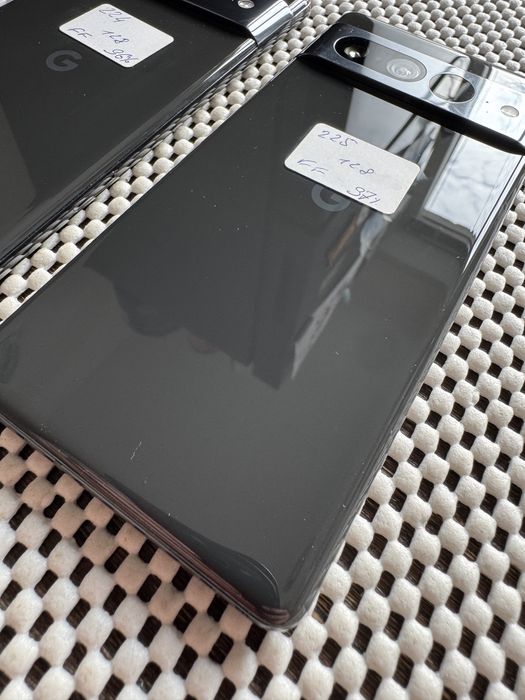 Класні Pixel 7 pro 128gb на подарунок