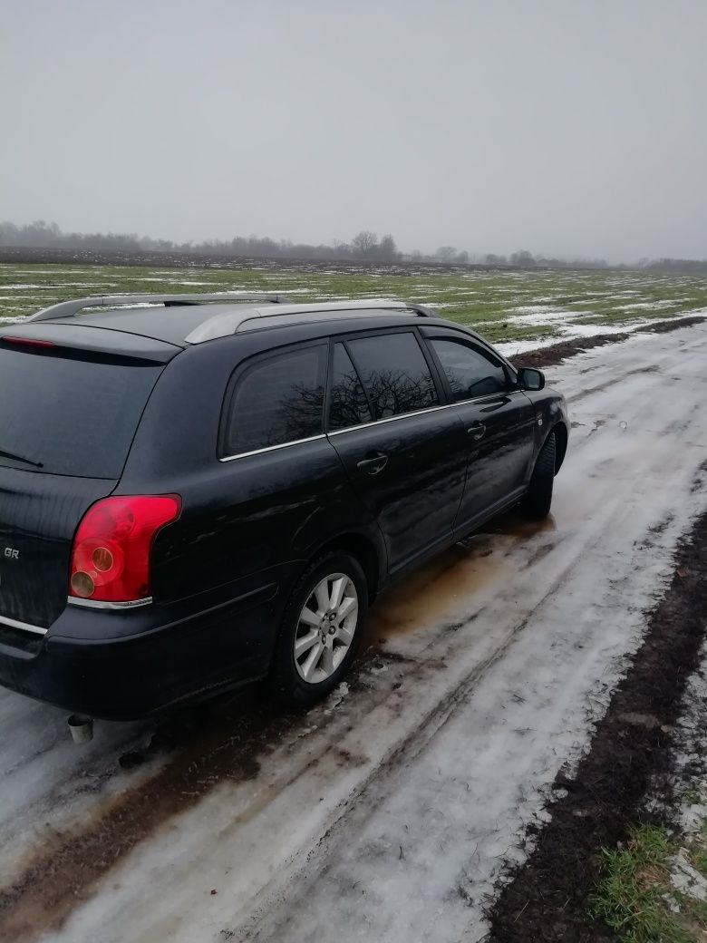 Toyota Avensis 1.8бенз