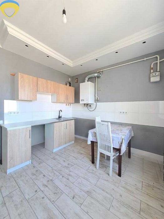 Продам затишну 2-кімнатну квартиру з капітальним ремонтом — Авангард!