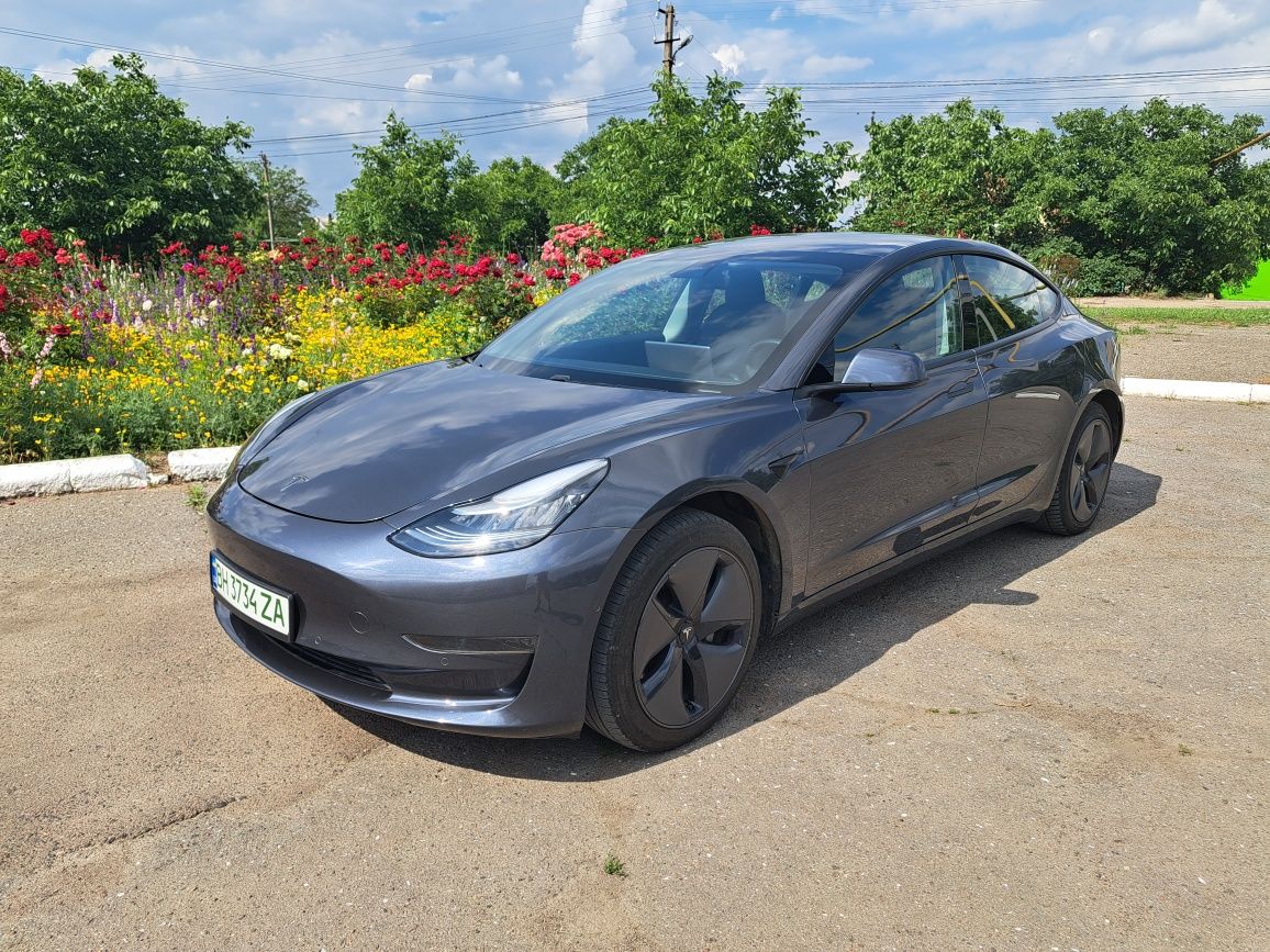 Продам Tesla model 3 2019