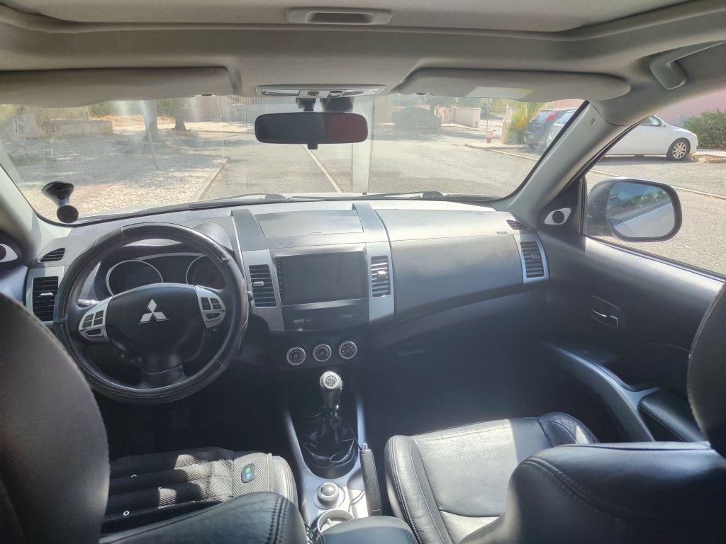 Mitsubishi Outlander 7 lugares