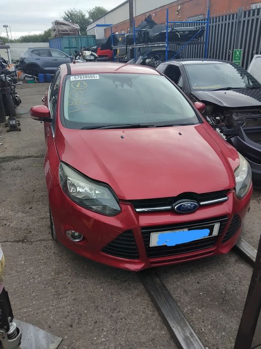 Ford Fokus MK3 Maska zderzak blotnik pas 1.6tdci