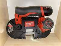Piła taśmowa Milwaukee M12 BS