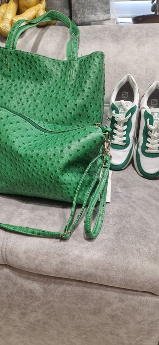 Шоппер Италия, натуральная кожа страуса,33×37×16 см. Кроссовки 39р Гер