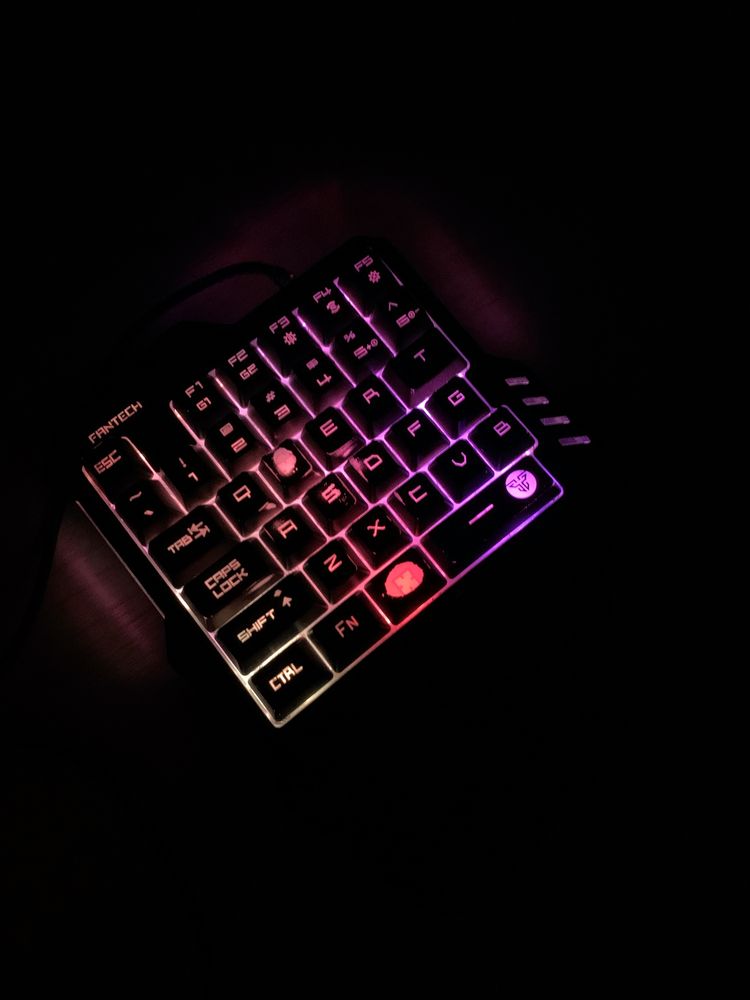 Ігрова клавіатура Fantech Archer K512