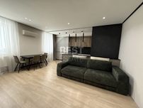 Продам 2 к кв - студию, просп. Героев Харькова, м. Защитников Украины