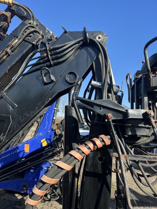 Лісовий кран маніпулятор Jonsered 100z грейфер   Loglift Penz Epsilon