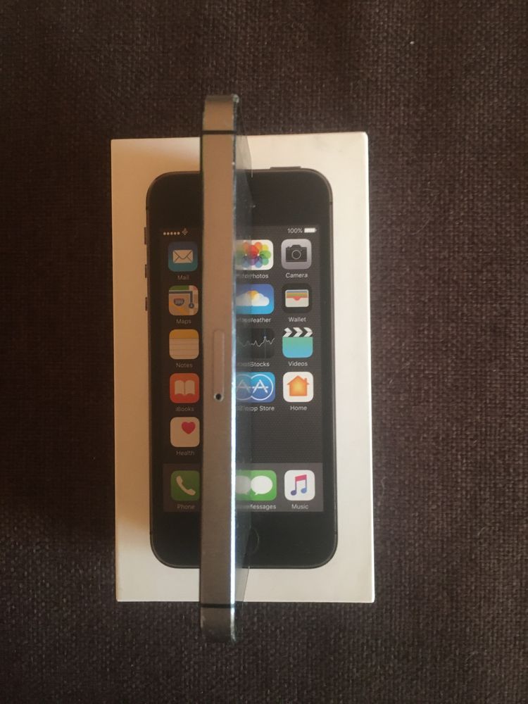 Apple iPhone 5s 16GB etui cały zestaw