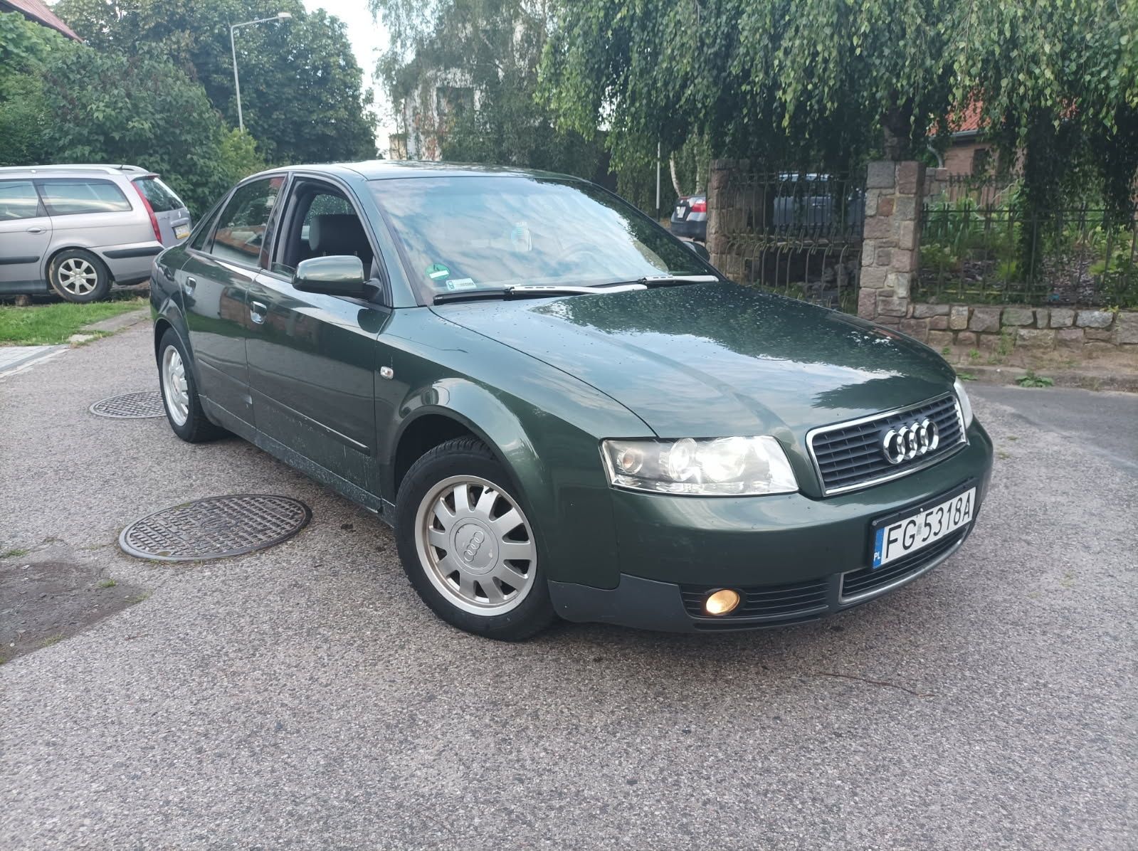 Audi a4b6 sedan 2.0benzyna/hak/klimatyzacja