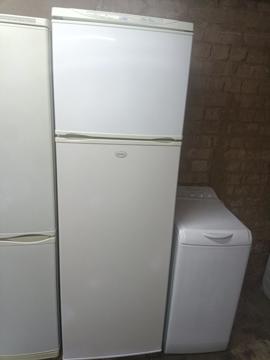 Продам большой двухкамерный холодильник Норд