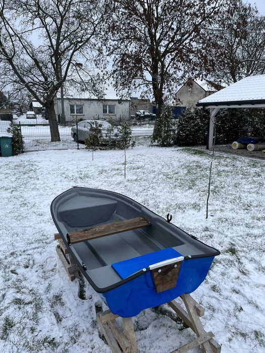 Lodka wedkarska rekreacyjna łódka łódź lodzie lodki wedkarskie