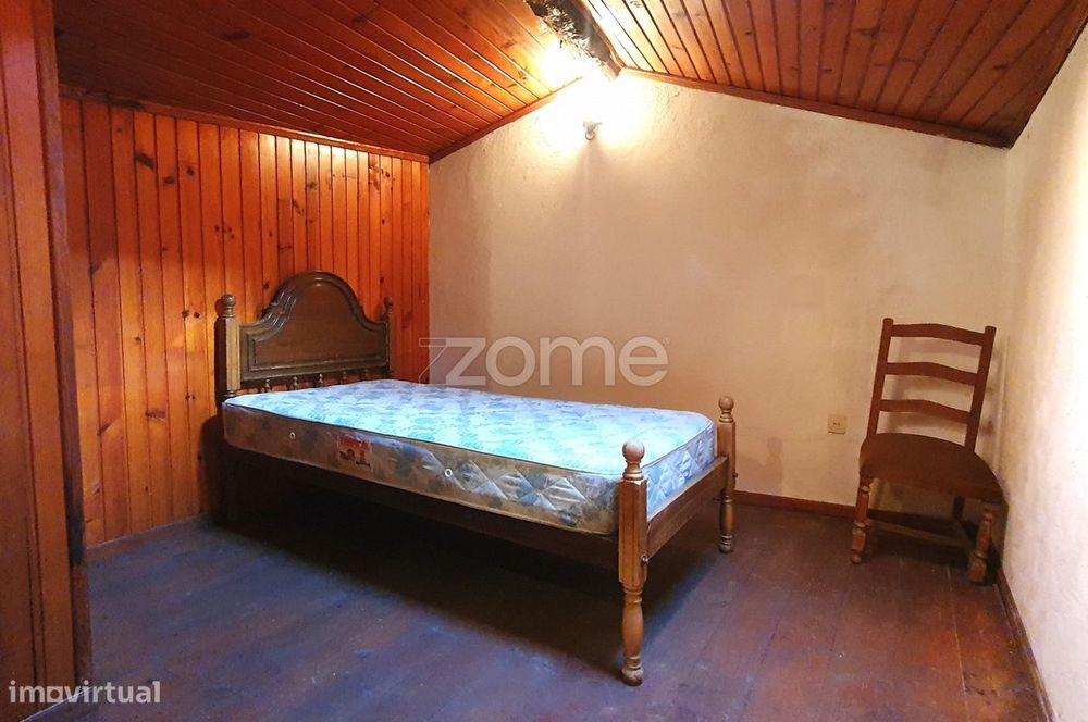 Casa da Esquina: Moradia T3 para venda em Almargem (Viseu)