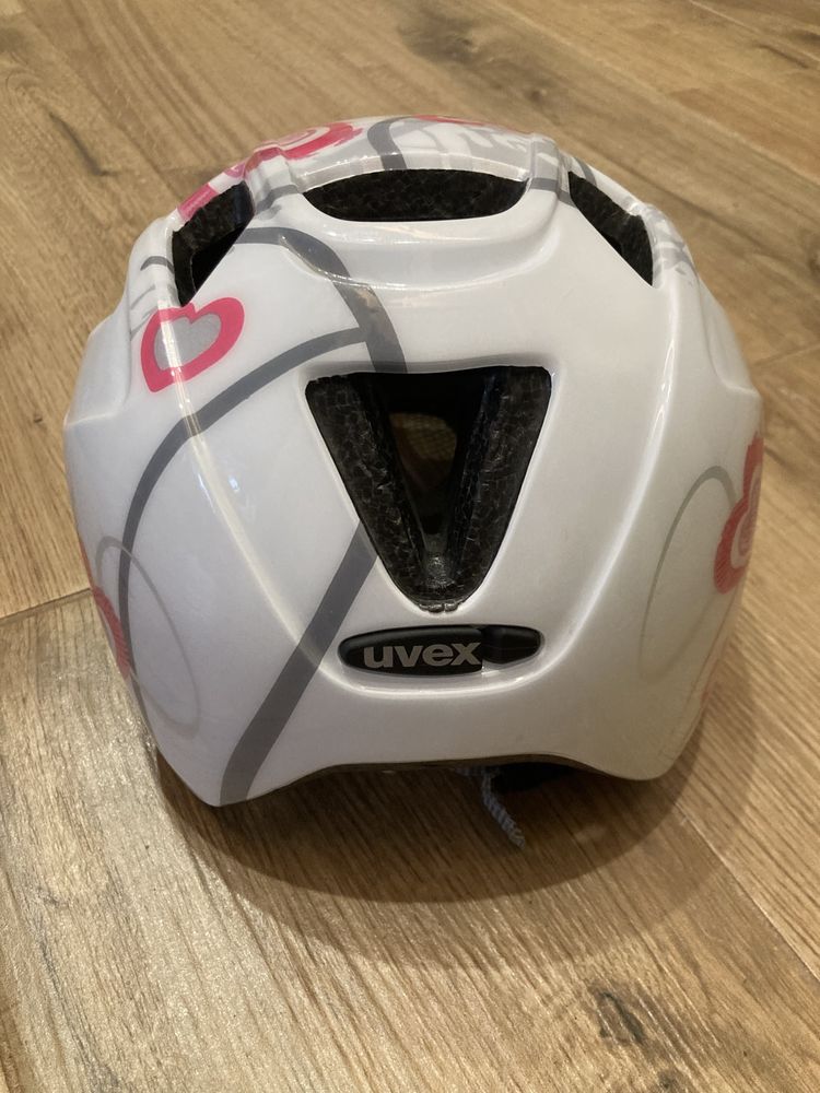Kask UVEX dla dziewczynki