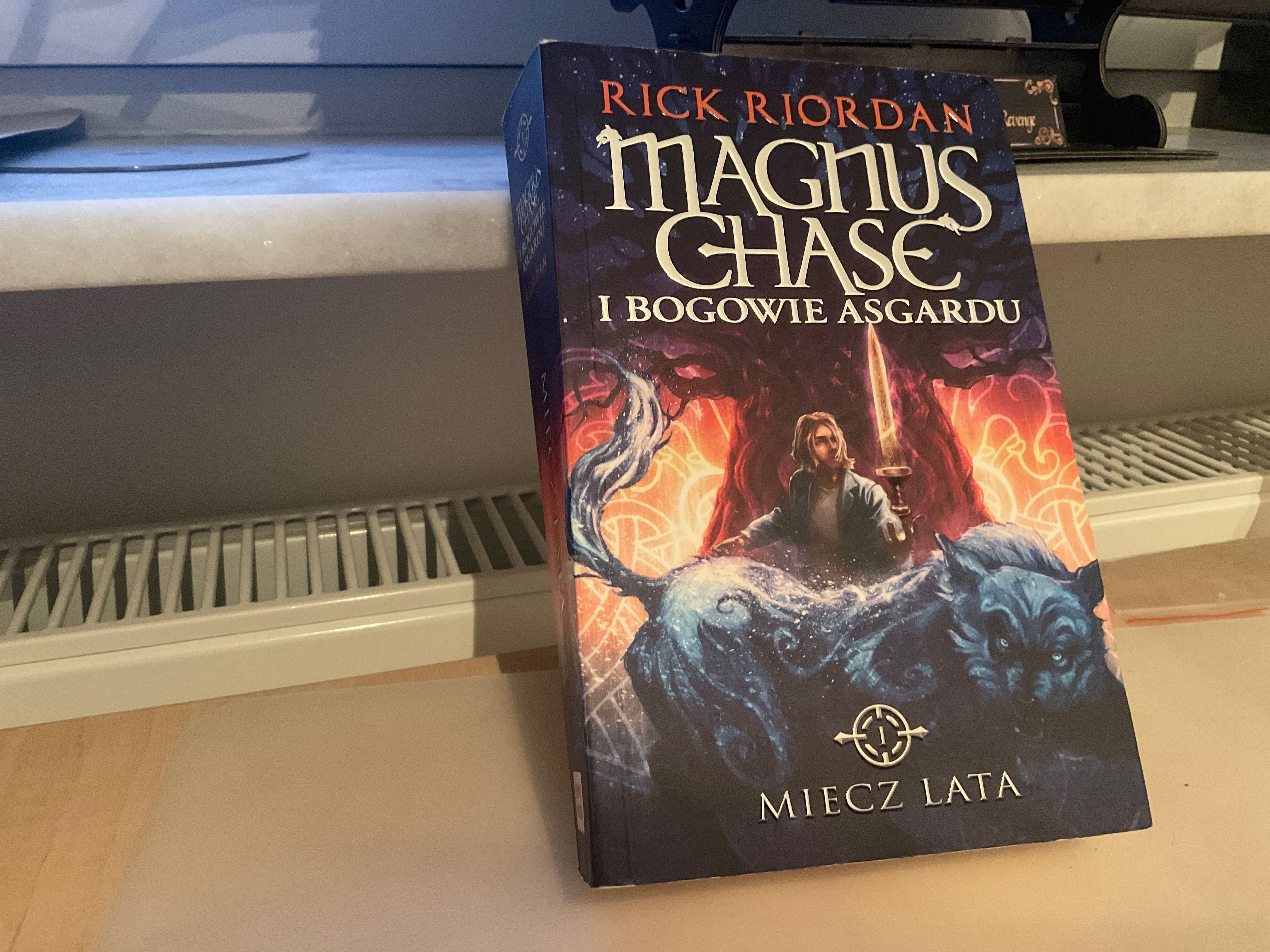 Książka dla młodzieży Magnus Chase i bogowie Asgardu