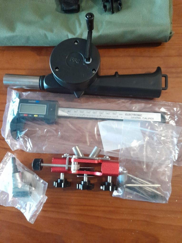 Ferramentas varias..como chaves para ourivesaria..afinador de motosser