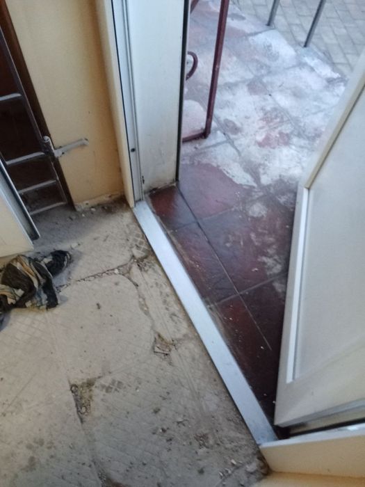 Вхідні металопластикові двері б/у