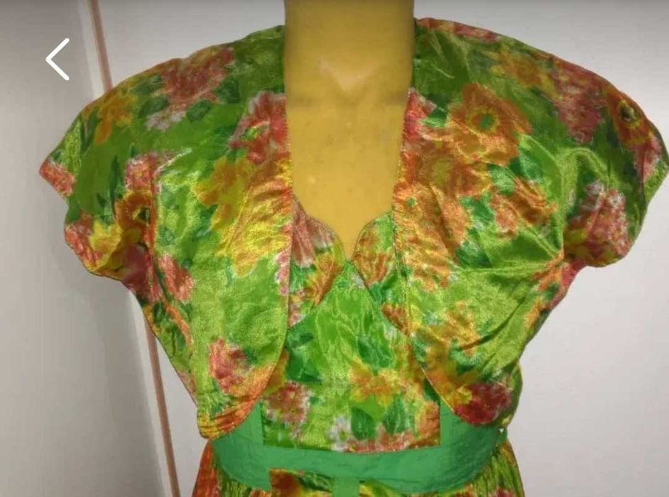 Vestido de cerimónia, com casaco, muito bonito e elegante